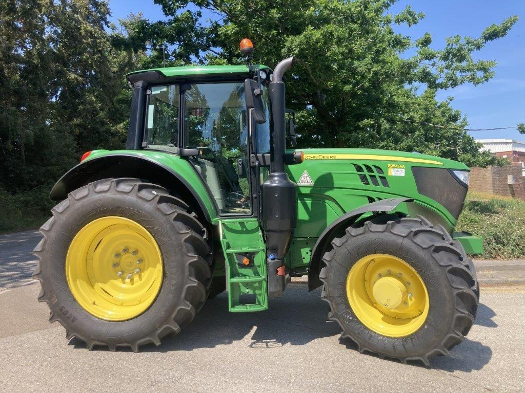 John Deere 6155M - Máy cày: hình 1 John Deere 6155M - Máy cày: hình 1