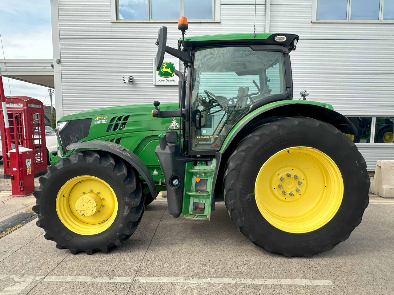 John Deere 6155R - Máy cày: hình 2 John Deere 6155R - Máy cày: hình 2