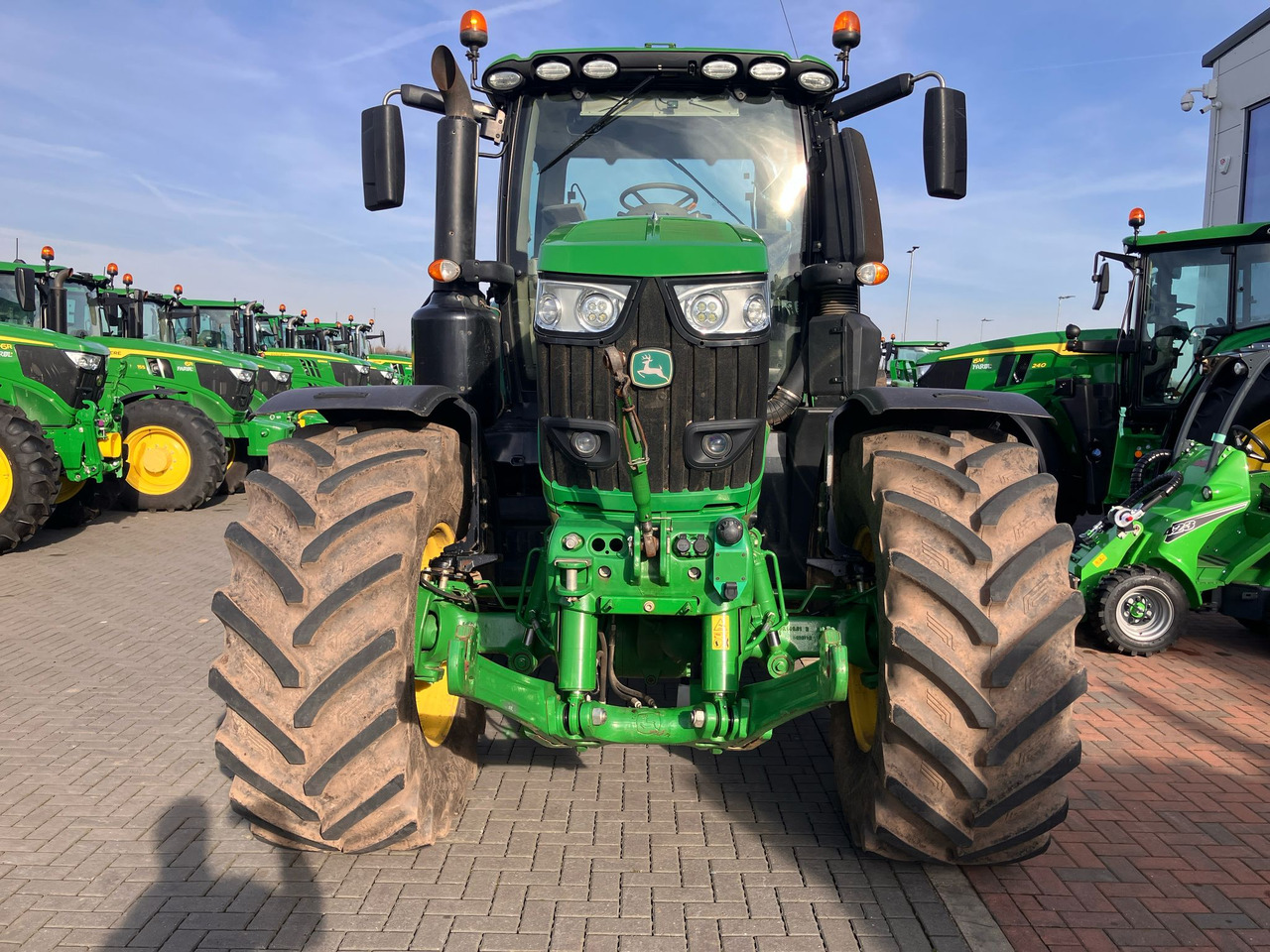 Máy cày John Deere 6250R: hình 6