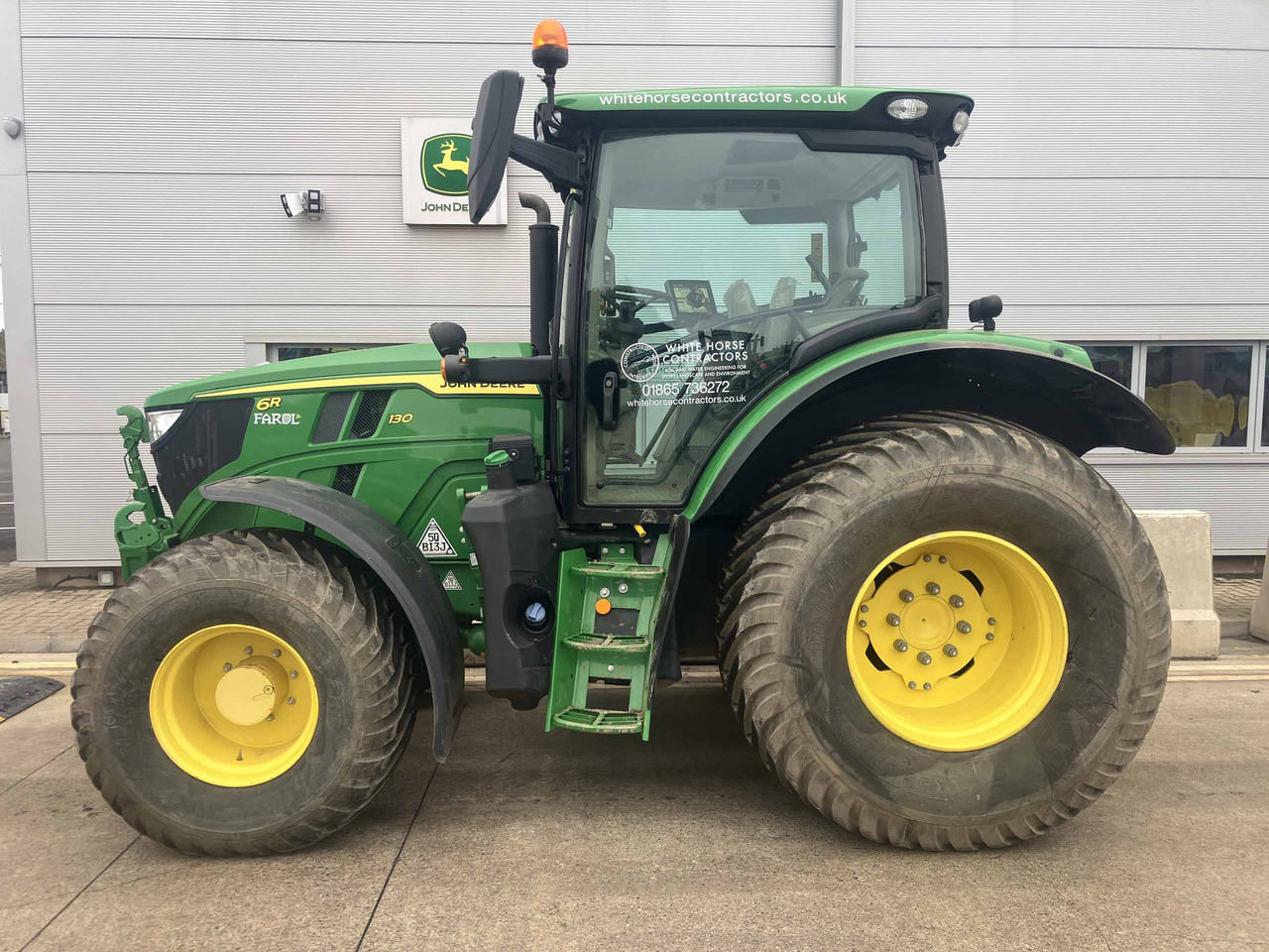 John Deere 6R 130 - Máy cày: hình 2 John Deere 6R 130 - Máy cày: hình 2