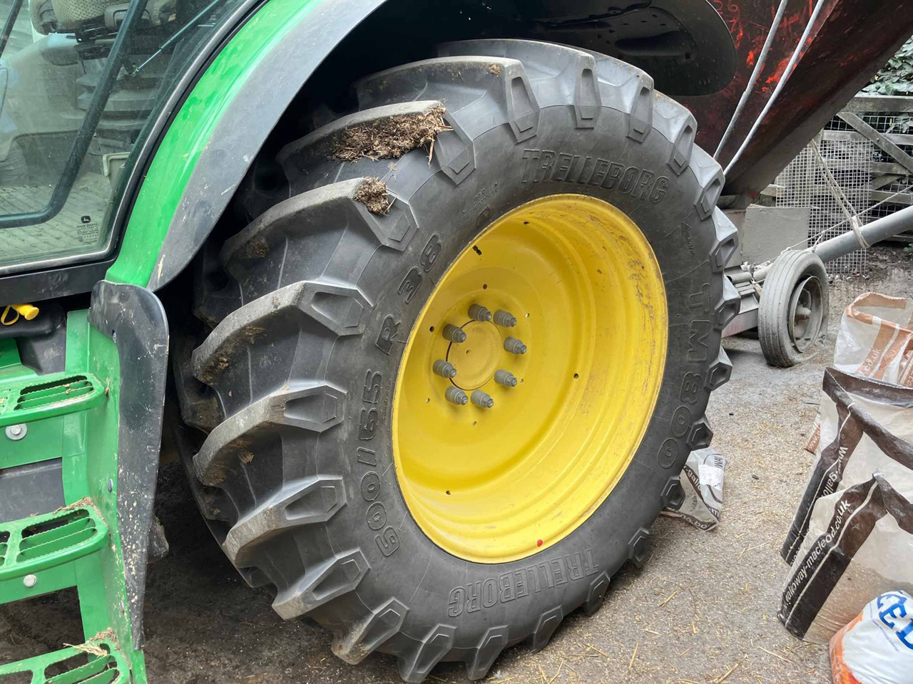 John Deere 6R 150 + 643R Loader - Máy cày: hình 2 John Deere 6R 150 + 643R Loader - Máy cày: hình 2