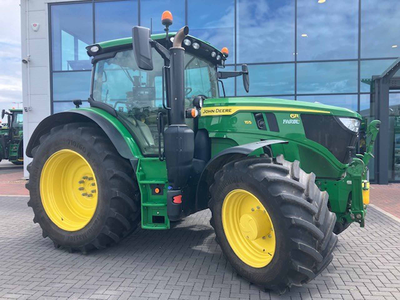 John Deere 6R 155 - Máy cày: hình 2 John Deere 6R 155 - Máy cày: hình 2