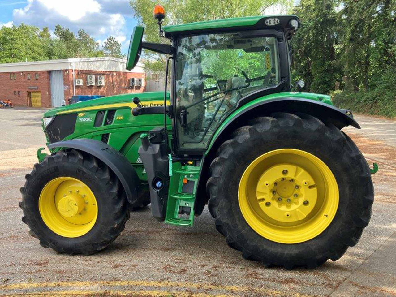 John Deere 6R 185 - Máy cày: hình 2 John Deere 6R 185 - Máy cày: hình 2