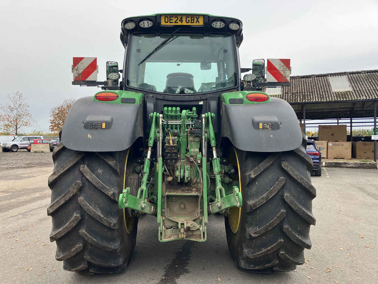 John Deere 6R 215 - Máy cày: hình 4 John Deere 6R 215 - Máy cày: hình 4