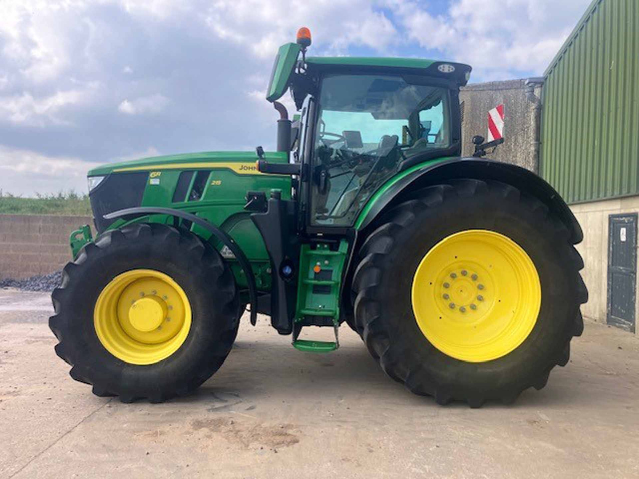 John Deere 6R 215 - Máy cày: hình 5 John Deere 6R 215 - Máy cày: hình 5