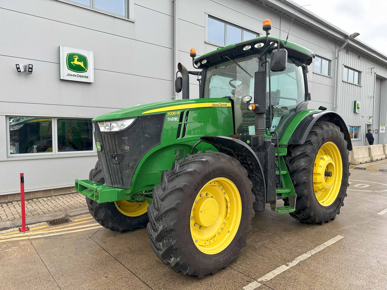 John Deere 7230R - Máy cày: hình 1 John Deere 7230R - Máy cày: hình 1