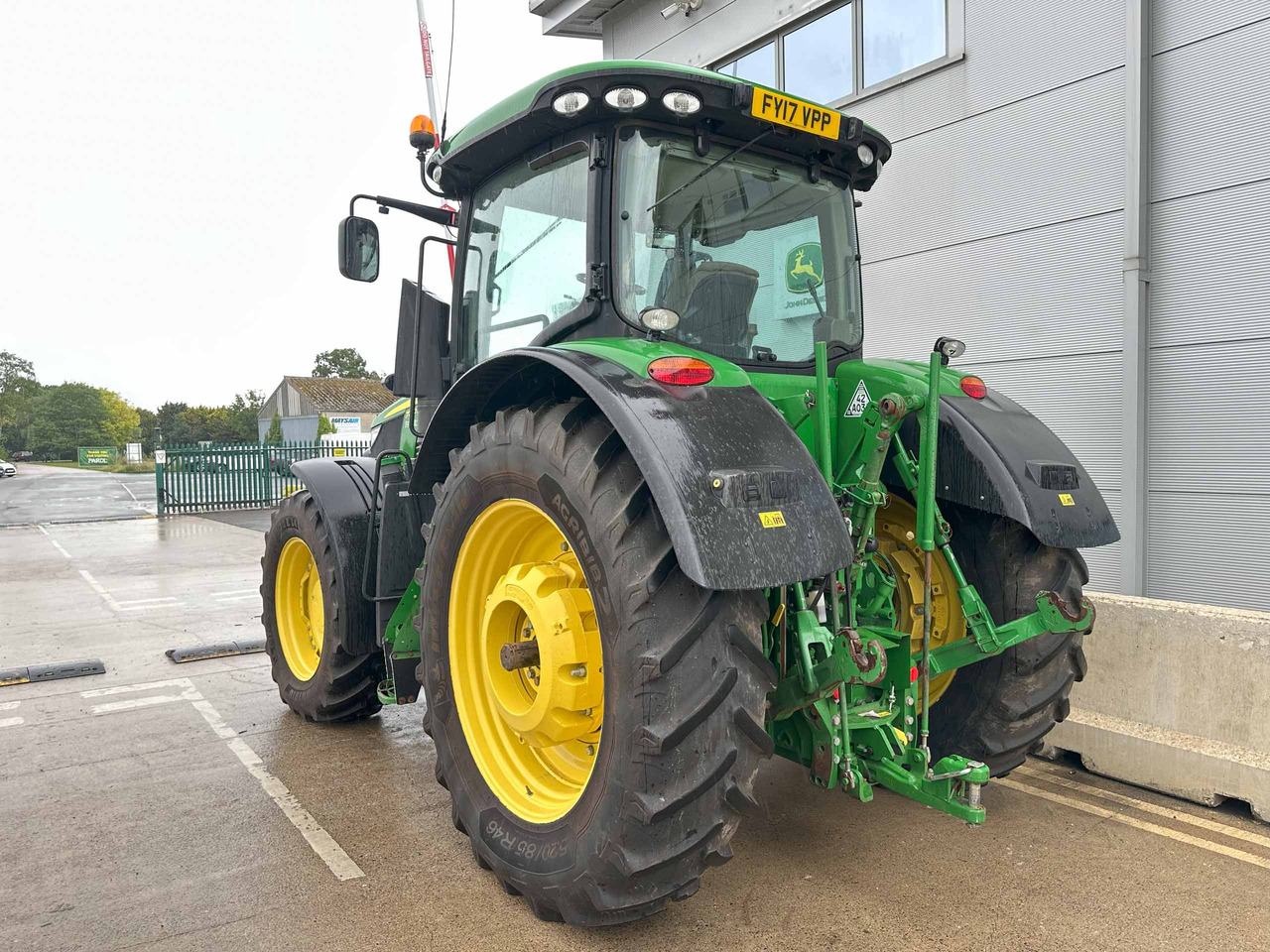 John Deere 7230R - Máy cày: hình 3 John Deere 7230R - Máy cày: hình 3