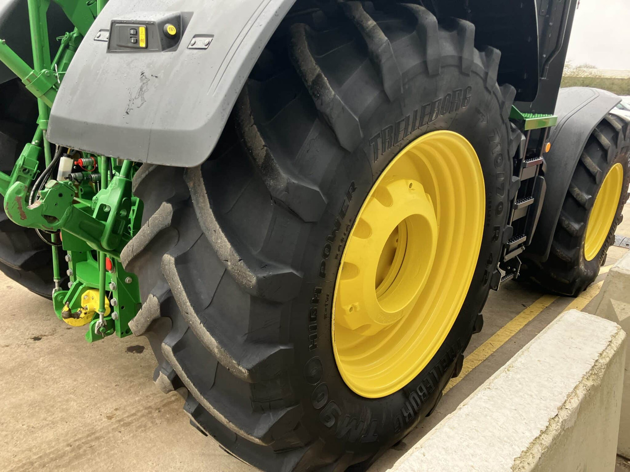 Cho thuê  John Deere 7R 310 John Deere 7R 310: hình 17