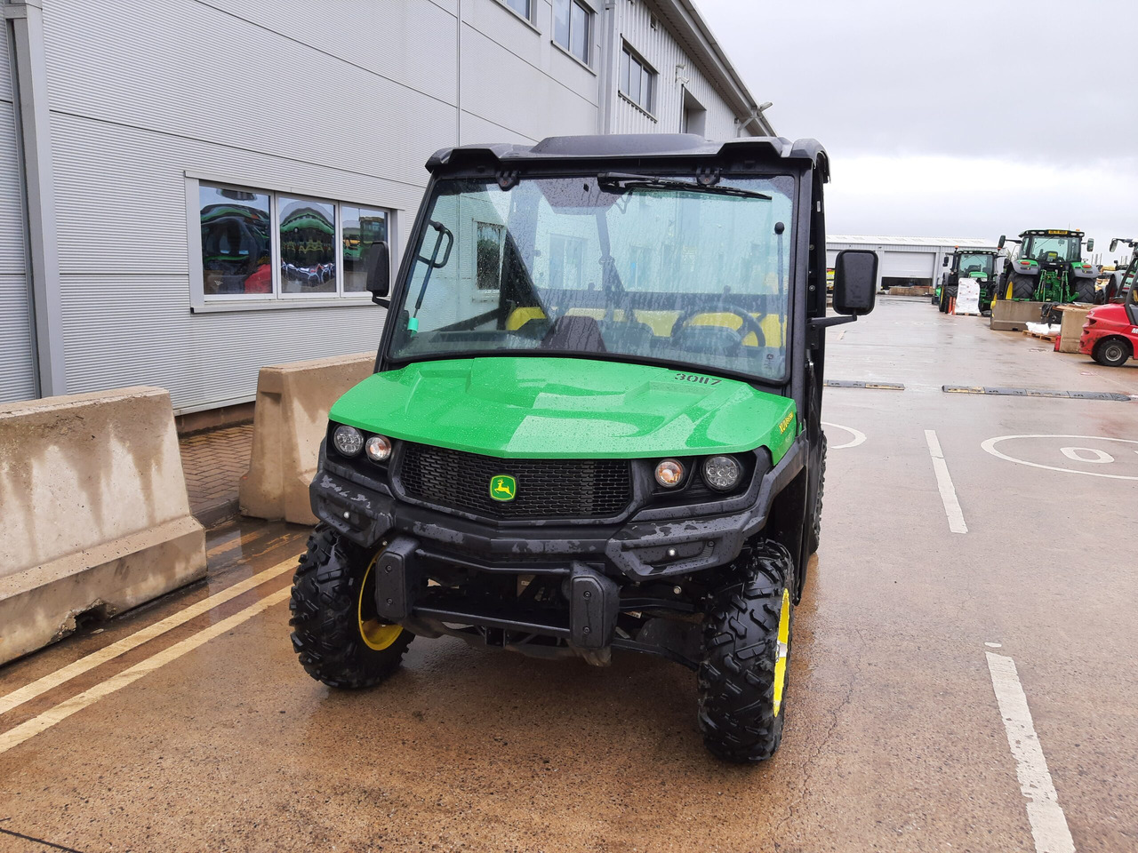 John Deere XUV865M Gator - ATV/ Xe 4 bánh: hình 2 John Deere XUV865M Gator - ATV/ Xe 4 bánh: hình 2