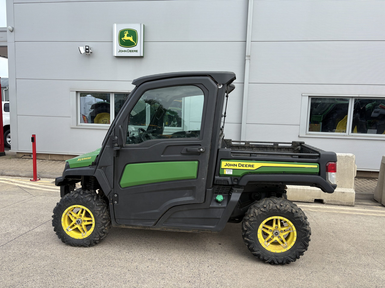 John Deere XUV865M Gator - ATV/ Xe 4 bánh: hình 5 John Deere XUV865M Gator - ATV/ Xe 4 bánh: hình 5