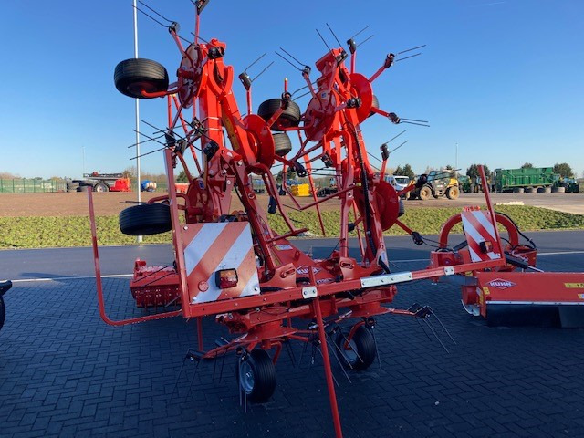 Kuhn GF 8700 - Dàn trải/ Cào: hình 4 Kuhn GF 8700 - Dàn trải/ Cào: hình 4