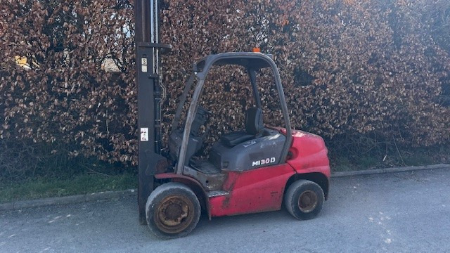 MANITOU MI30D - Xe nâng diesel: hình 3 MANITOU MI30D - Xe nâng diesel: hình 3