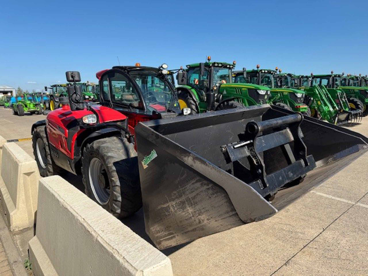 Manitou MLT737-130 - Xe nhấc hình viễn vọng kính: hình 2 Manitou MLT737-130 - Xe nhấc hình viễn vọng kính: hình 2