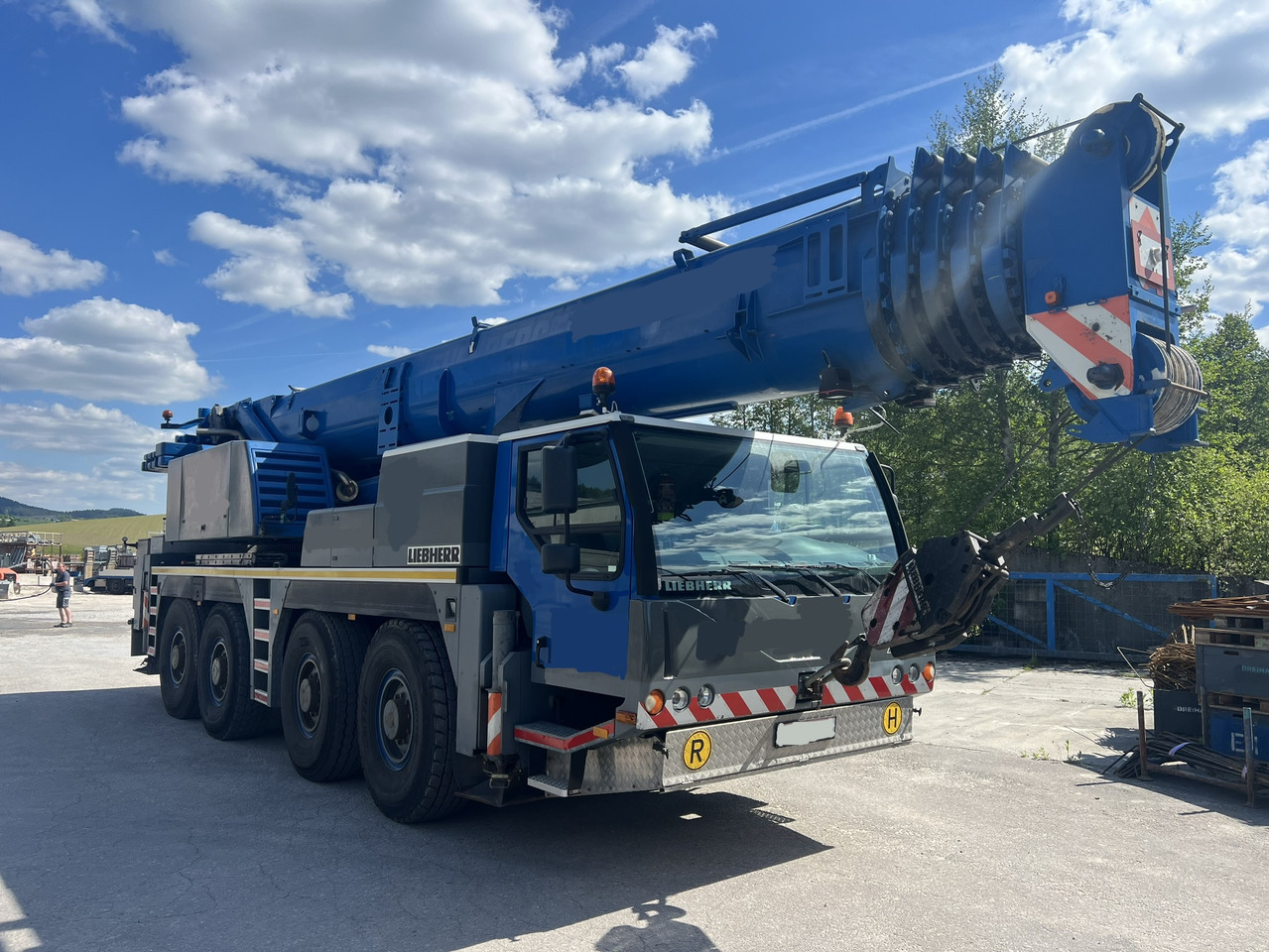 LIEBHERR LTM 1090 - Cần cẩu mọi địa hình: hình 1 LIEBHERR LTM 1090 - Cần cẩu mọi địa hình: hình 1
