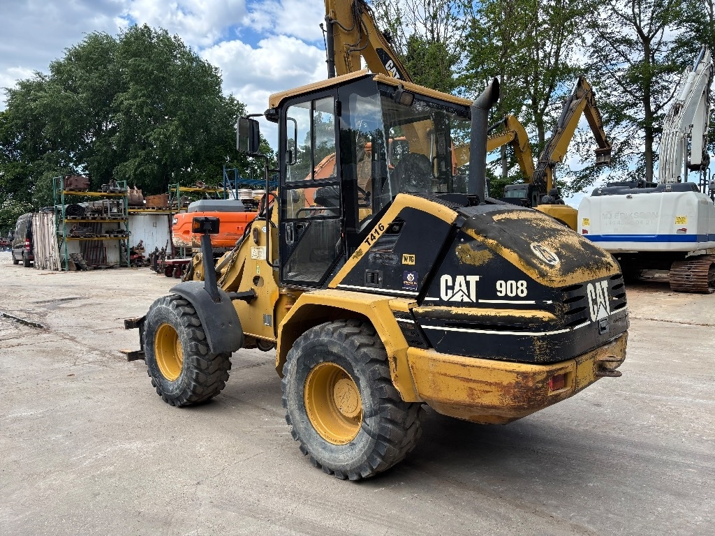 CAT 908 - Máy xúc lật bánh lốp: hình 3 CAT 908 - Máy xúc lật bánh lốp: hình 3