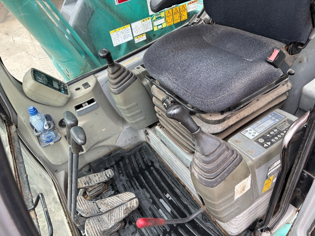 Máy xúc bánh xích Kobelco SK 135: hình 15 Máy xúc bánh xích Kobelco SK 135: hình 15