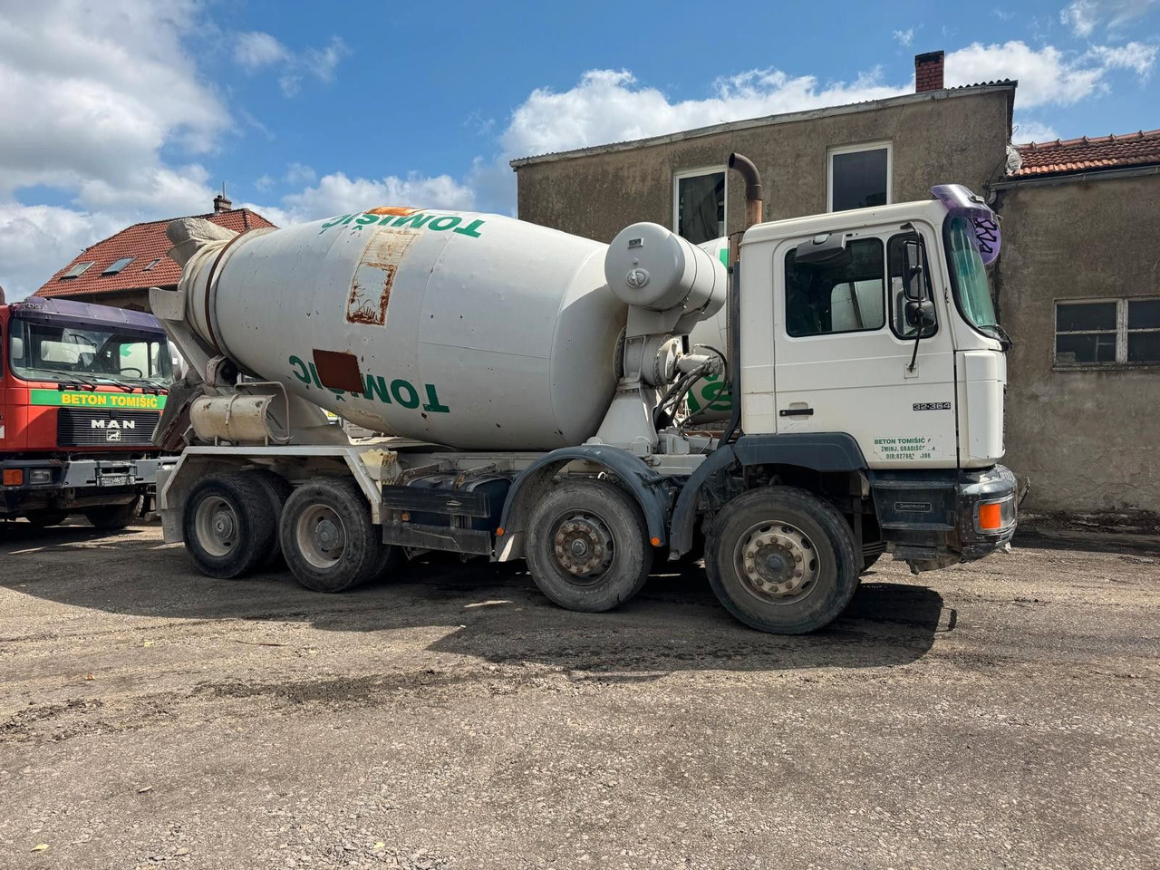 MAN 32.364 8x4 10m³ - Xe trộn bê tông: hình 4 MAN 32.364 8x4 10m³ - Xe trộn bê tông: hình 4