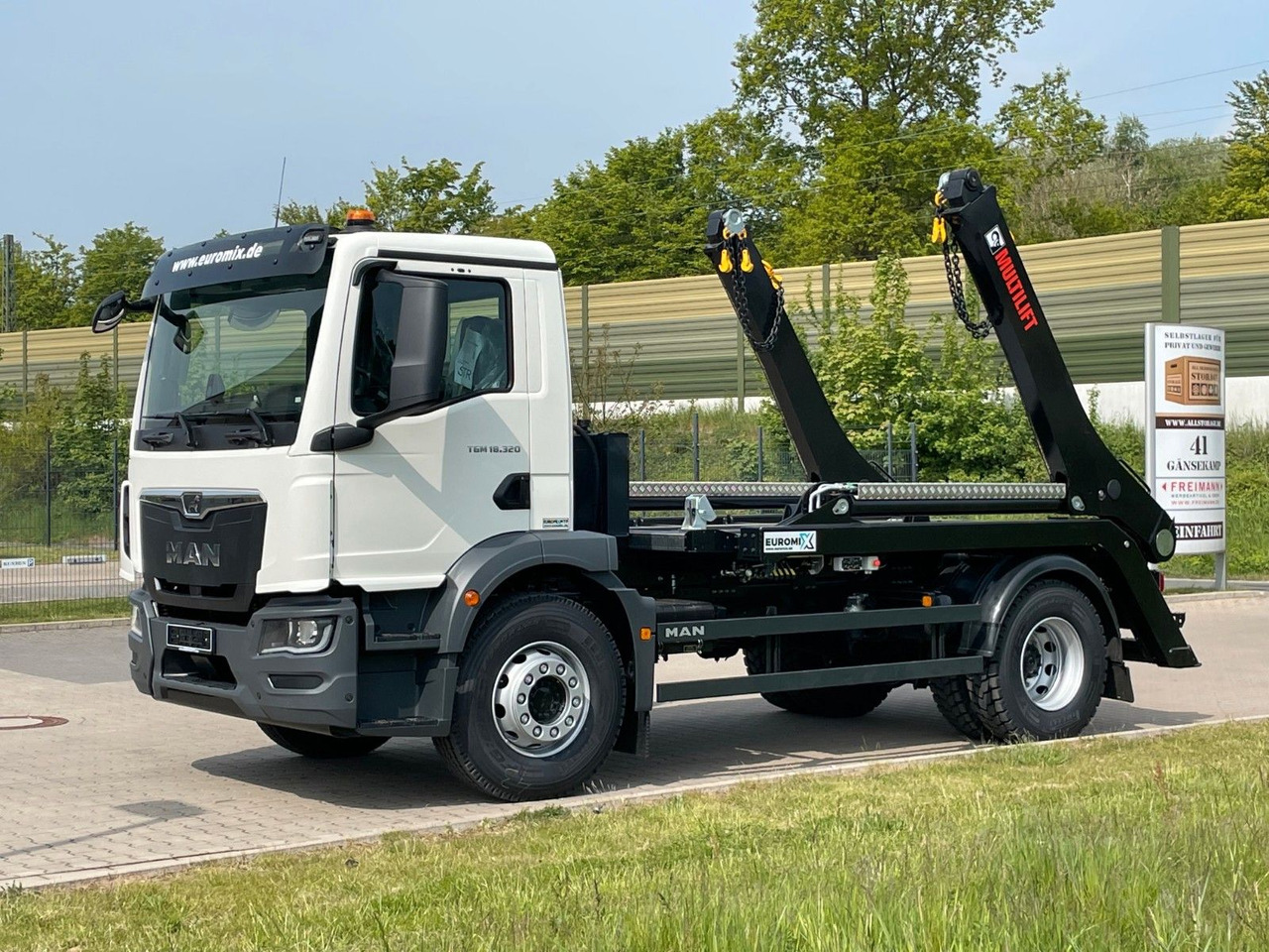 MAN TGM 18.320 4x2 Euro 6e Hiab Multilift Futura 12 - Xe ben, Xe cẩu tự hành: hình 2 MAN TGM 18.320 4x2 Euro 6e Hiab Multilift Futura 12 - Xe ben, Xe cẩu tự hành: hình 2