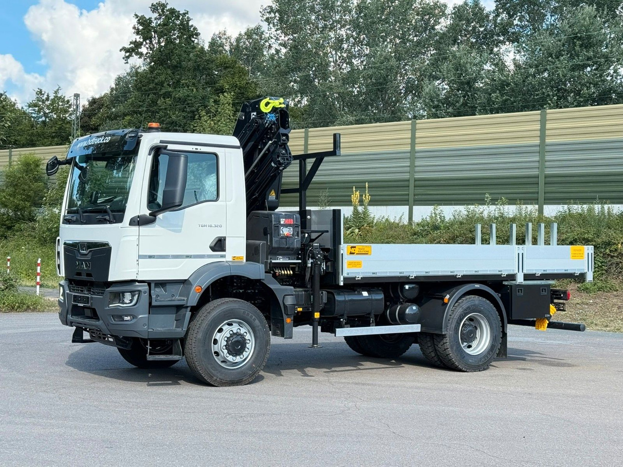 MAN TGM 18.320 4x4 Hiab 228-4 Kran - Xe cẩu tự hành: hình 3 MAN TGM 18.320 4x4 Hiab 228-4 Kran - Xe cẩu tự hành: hình 3