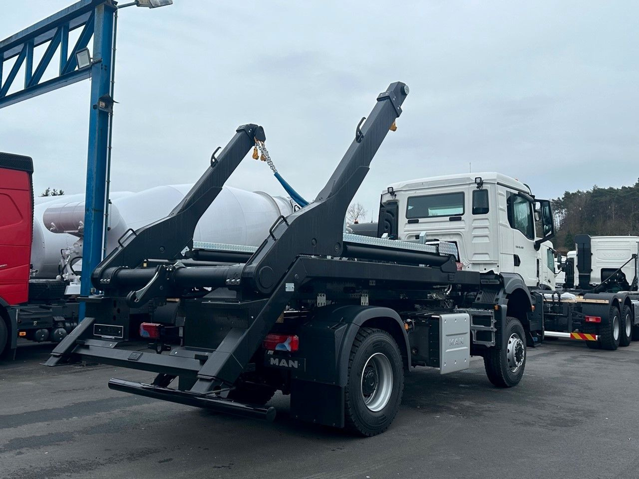 MAN TGS 18.400 4x4 Euro 6e Hyva Absetzkipper - Xe ben, Xe cẩu tự hành: hình 3 MAN TGS 18.400 4x4 Euro 6e Hyva Absetzkipper - Xe ben, Xe cẩu tự hành: hình 3