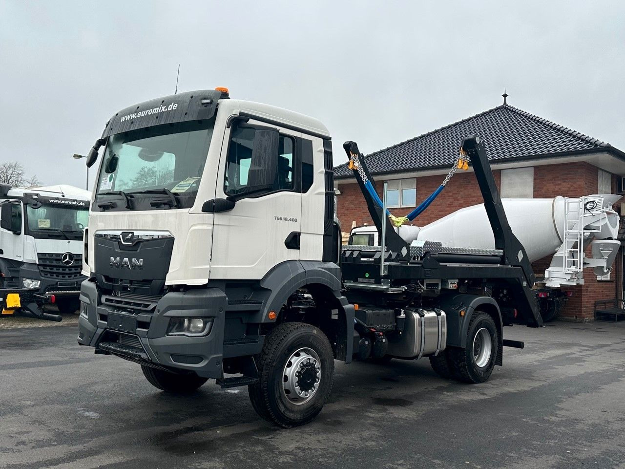 MAN TGS 18.400 4x4 Euro 6e Hyva Absetzkipper - Xe ben, Xe cẩu tự hành: hình 1 MAN TGS 18.400 4x4 Euro 6e Hyva Absetzkipper - Xe ben, Xe cẩu tự hành: hình 1