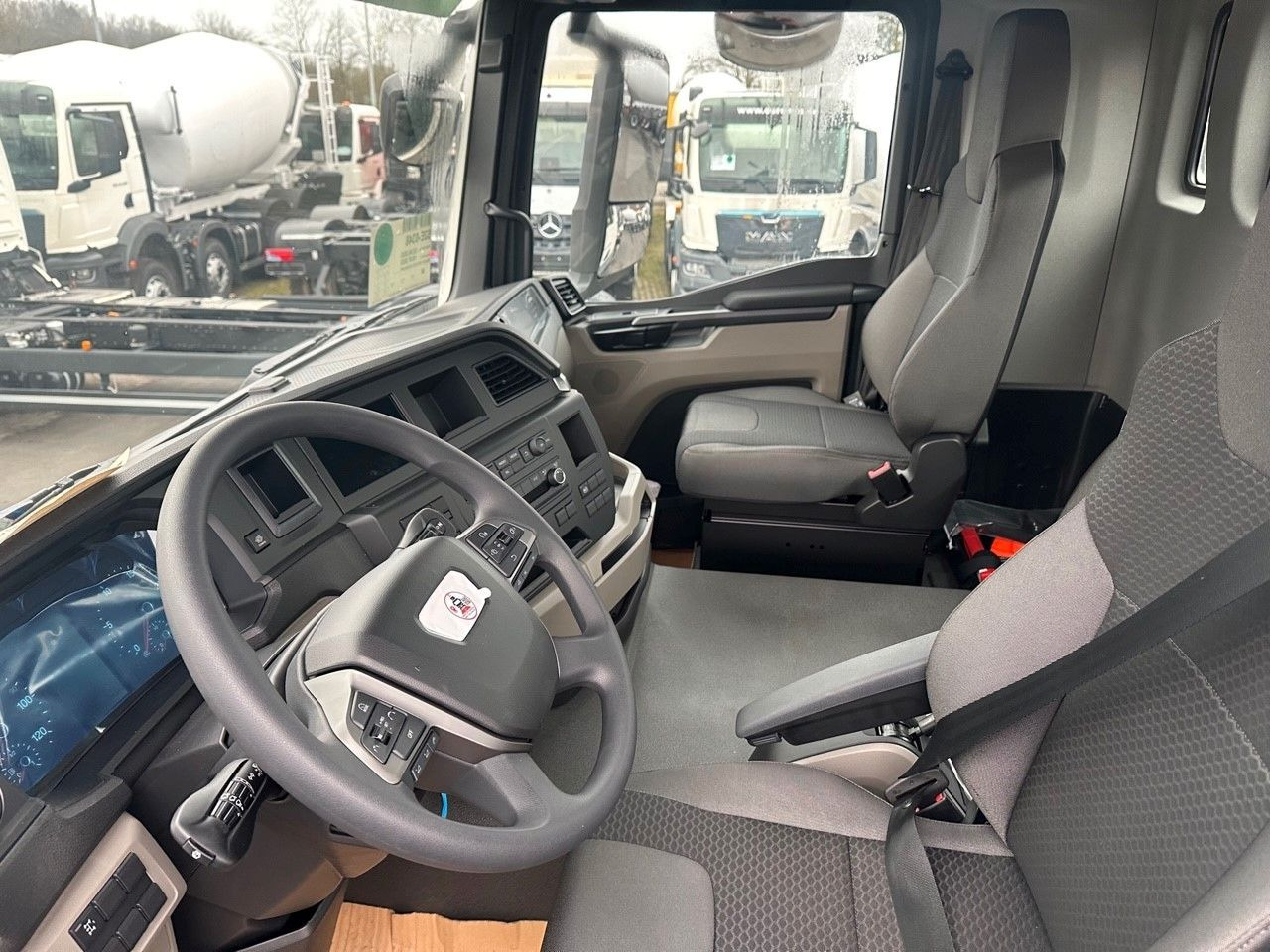 MAN TGS 18.400 4x4 Euro 6e Hyva Absetzkipper - Xe ben, Xe cẩu tự hành: hình 4 MAN TGS 18.400 4x4 Euro 6e Hyva Absetzkipper - Xe ben, Xe cẩu tự hành: hình 4
