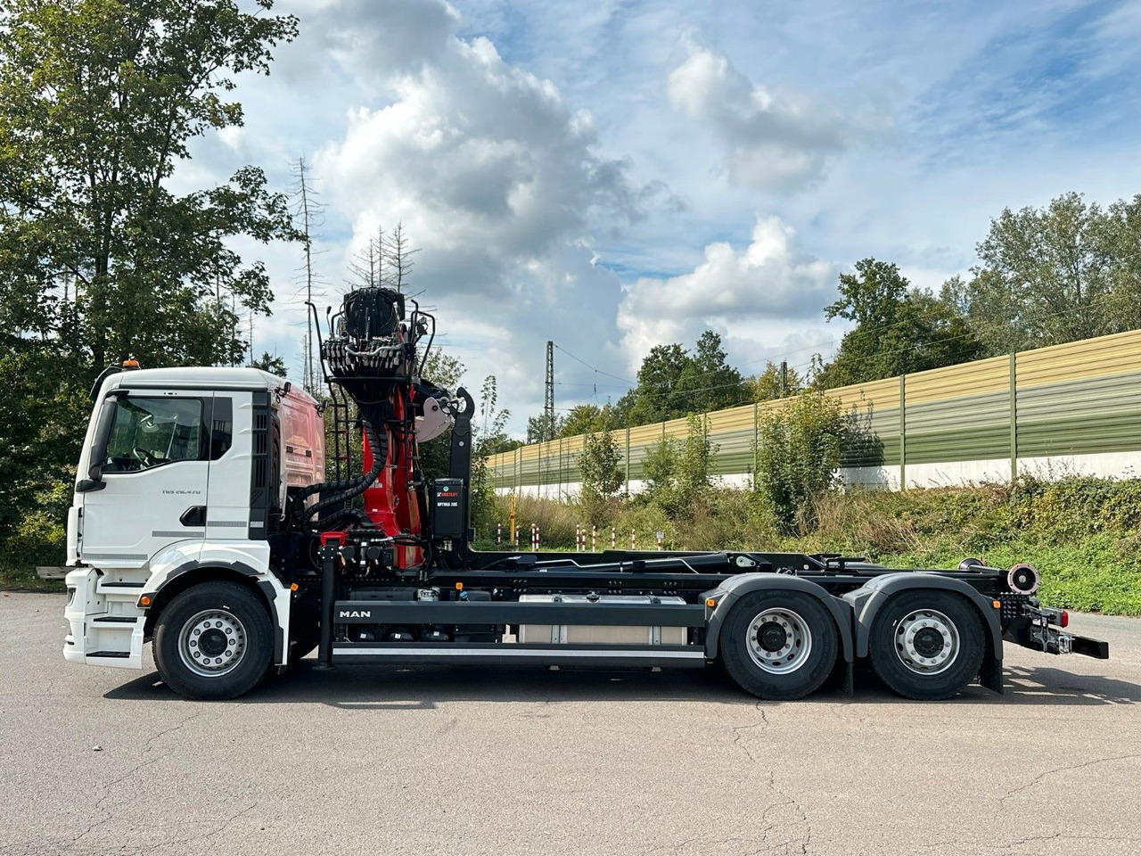 MAN TGS 26.470 6x2 Abrollkipper + Kran EPSILON - Xe tải nâng móc, Xe cẩu tự hành: hình 4 MAN TGS 26.470 6x2 Abrollkipper + Kran EPSILON - Xe tải nâng móc, Xe cẩu tự hành: hình 4
