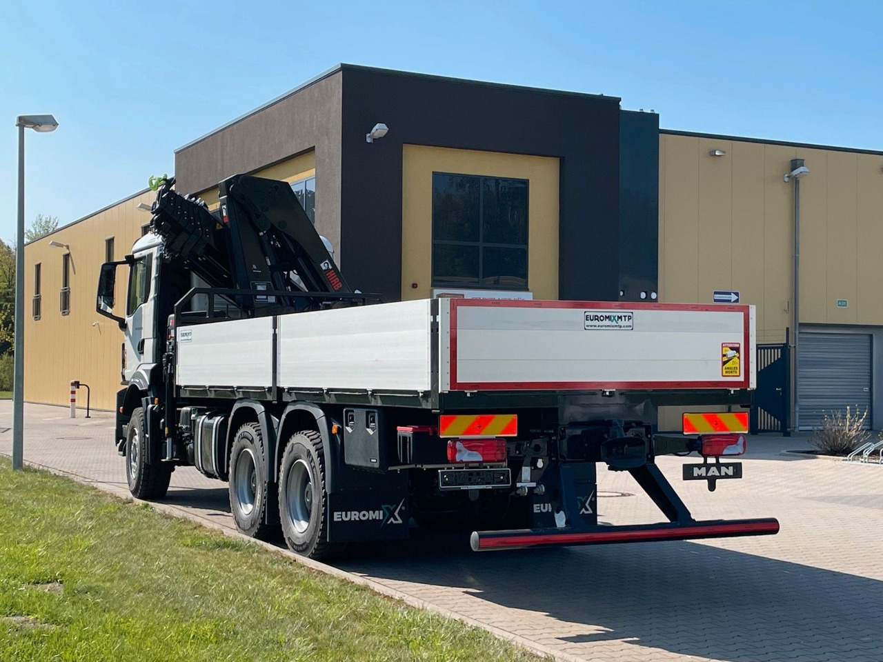 MAN TGS 33.440 6x4 HIAB 228-6 - Xe tải thùng lửng/ Phẳng, Xe cẩu tự hành: hình 5 MAN TGS 33.440 6x4 HIAB 228-6 - Xe tải thùng lửng/ Phẳng, Xe cẩu tự hành: hình 5