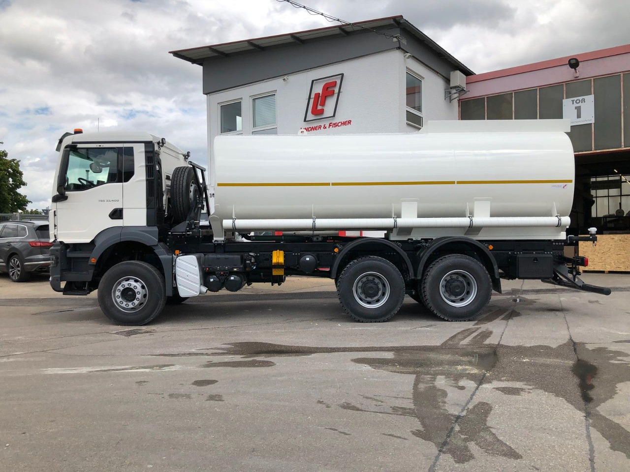 MAN TGS 33.440 6x4 Wasser Tank 20.000 - Xe bồn, Xe cẩu tự hành: hình 1 MAN TGS 33.440 6x4 Wasser Tank 20.000 - Xe bồn, Xe cẩu tự hành: hình 1