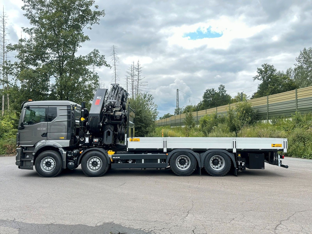 MAN TGS 35.520 8x4 BL HIAB X-HiPro858E-8 & Jib150x-6 - Xe cẩu tự hành: hình 5 MAN TGS 35.520 8x4 BL HIAB X-HiPro858E-8 & Jib150x-6 - Xe cẩu tự hành: hình 5
