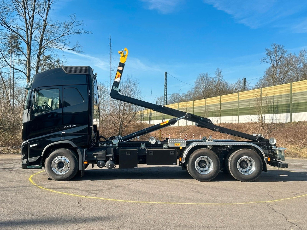 Volvo FH 540 6x4 Abrollkipper Hyva 20-60 - Xe tải nâng móc, Xe cẩu tự hành: hình 4 Volvo FH 540 6x4 Abrollkipper Hyva 20-60 - Xe tải nâng móc, Xe cẩu tự hành: hình 4