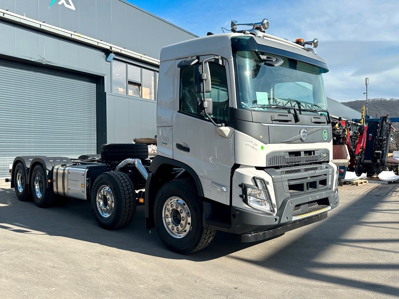 Volvo FMX 500 8x4 - Xe tải khung gầm: hình 4 Volvo FMX 500 8x4 - Xe tải khung gầm: hình 4