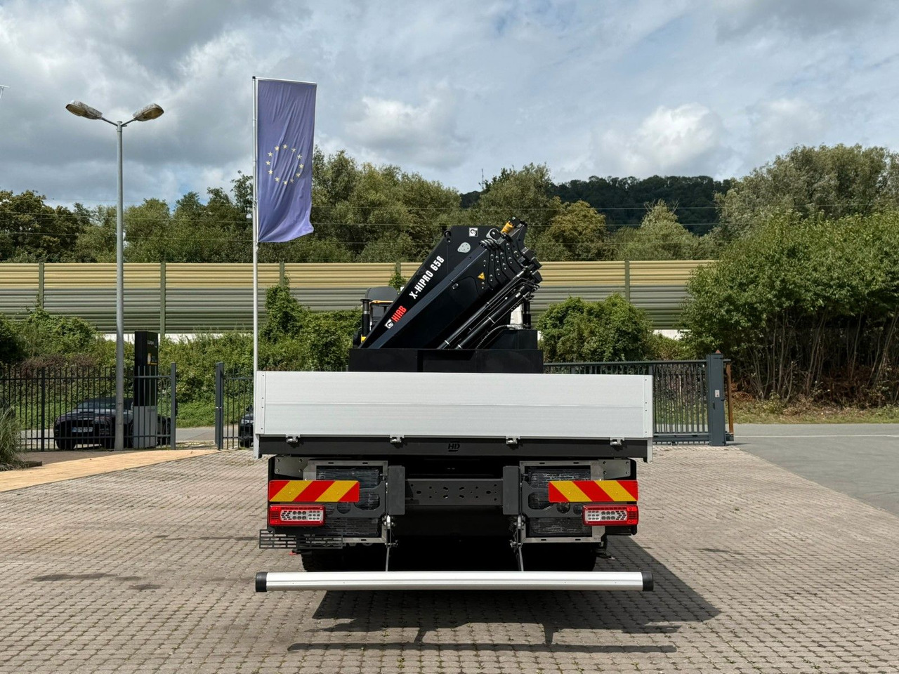Volvo FMX 500 8x4 Kran Hiab 658-6 - Xe cẩu tự hành: hình 4 Volvo FMX 500 8x4 Kran Hiab 658-6 - Xe cẩu tự hành: hình 4
