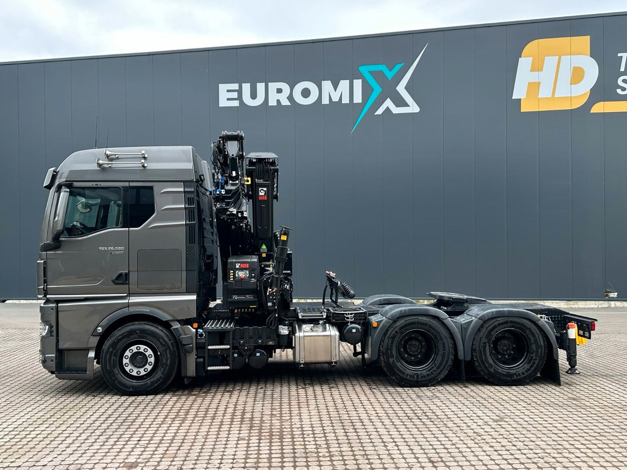 MAN TGX 26.580 6x4 Kran Hiab 302-6 + Jib-4 - Xe đầu kéo: hình 4 MAN TGX 26.580 6x4 Kran Hiab 302-6 + Jib-4 - Xe đầu kéo: hình 4