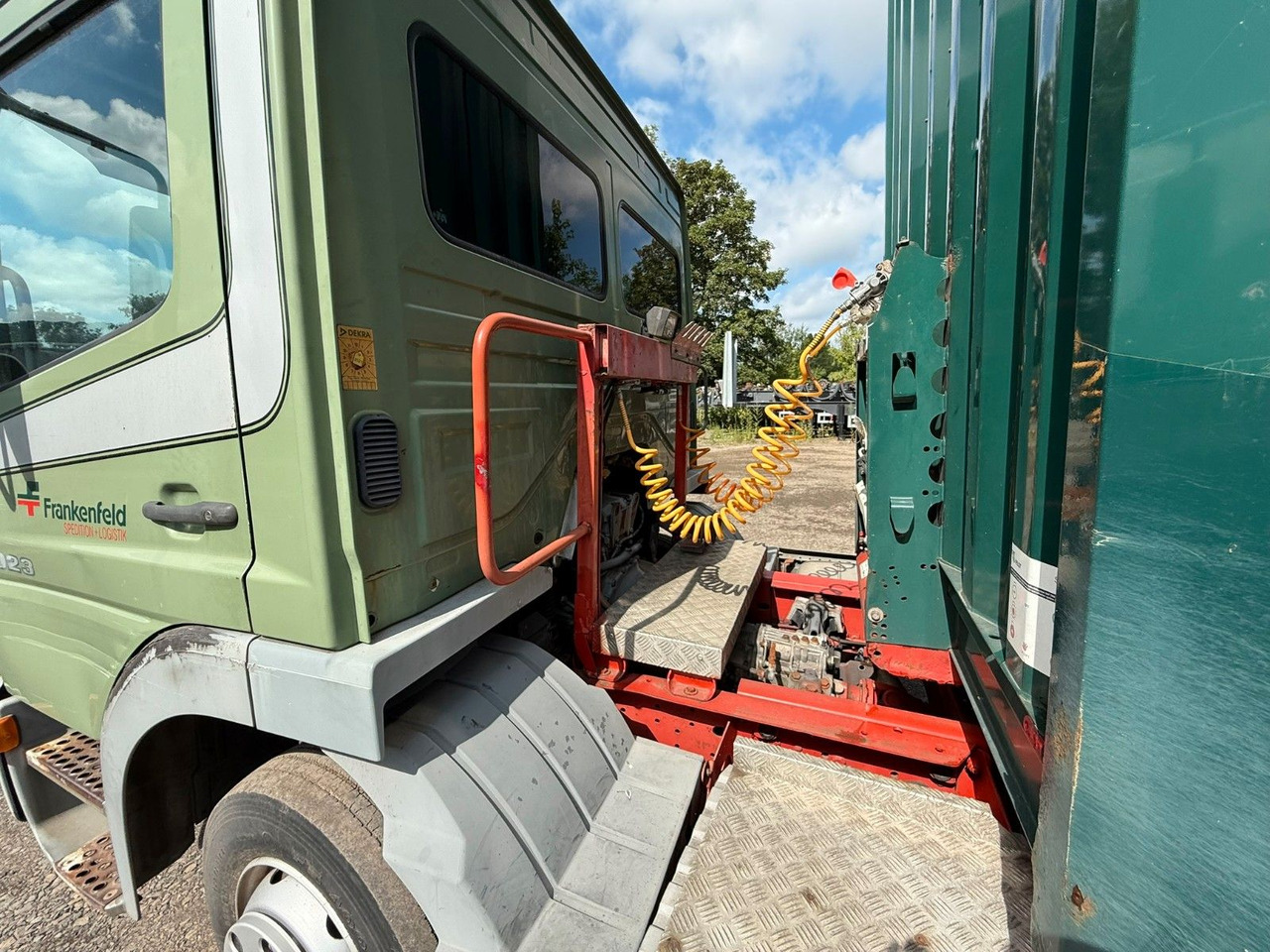 Mercedes-Benz ATEGO 1023 4X2 - Xe đầu kéo: hình 5 Mercedes-Benz ATEGO 1023 4X2 - Xe đầu kéo: hình 5