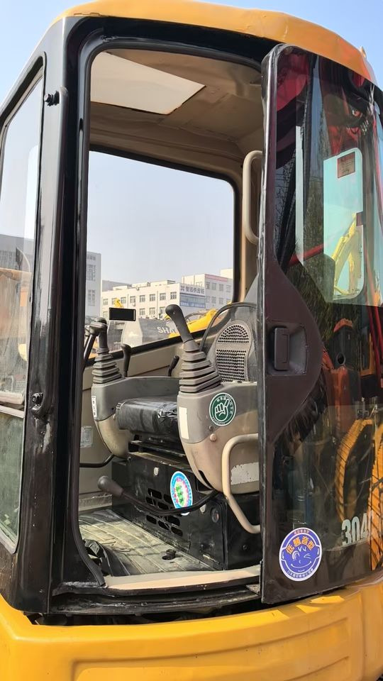 CAT 304 - Máy xúc bánh xích: hình 2 CAT 304 - Máy xúc bánh xích: hình 2