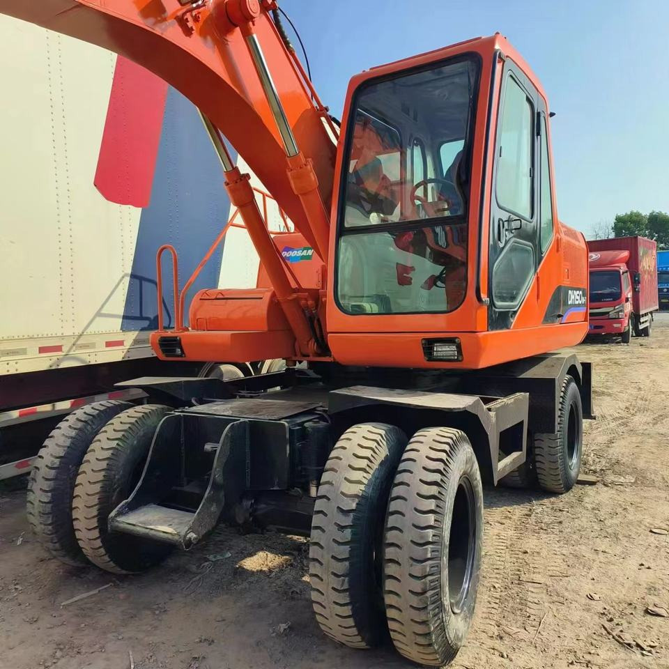 Doosan DH 150 LC-7 - Máy xúc bánh lốp: hình 4 Doosan DH 150 LC-7 - Máy xúc bánh lốp: hình 4