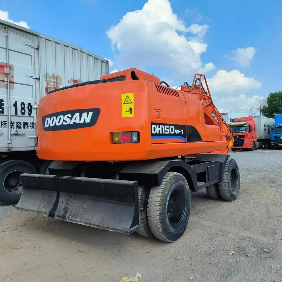 Doosan DH 150 LC-7 - Máy xúc bánh lốp: hình 1 Doosan DH 150 LC-7 - Máy xúc bánh lốp: hình 1