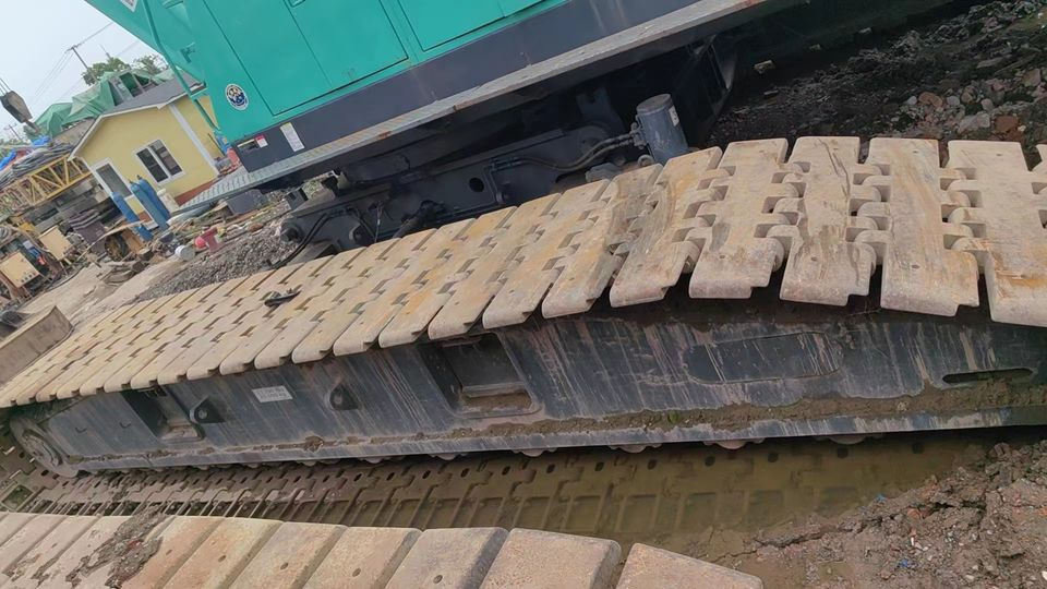 KOBELCO 150TON Crawler Crane for Containers Original Second Hand with Core Components on Sale! - Cần cẩu bánh xích: hình 3 KOBELCO 150TON Crawler Crane for Containers Original Second Hand with Core Components on Sale! - Cần cẩu bánh xích: hình 3