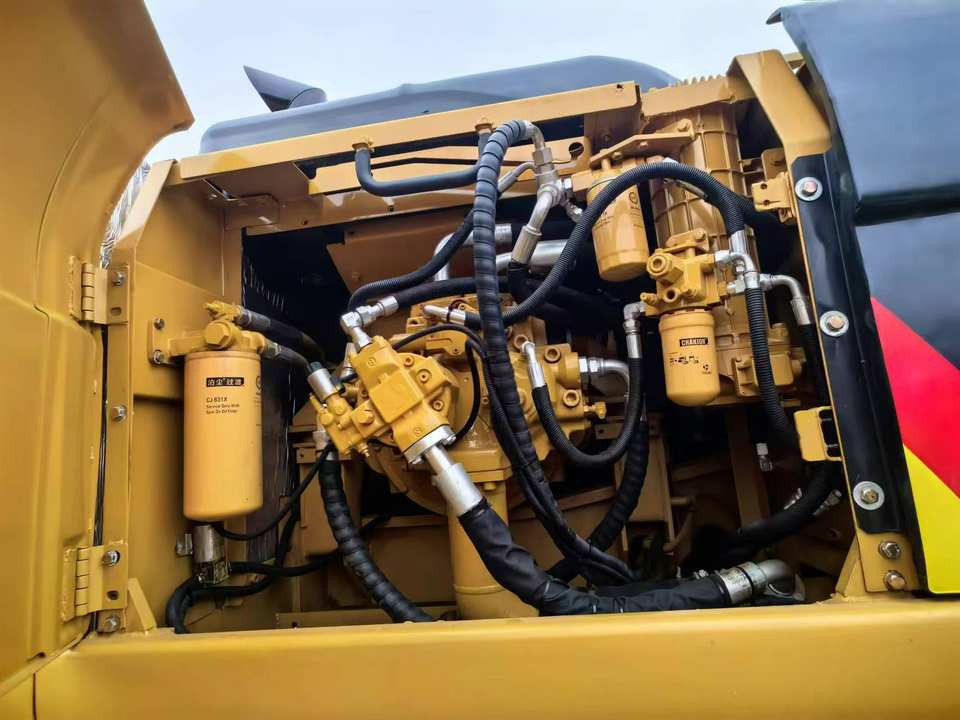 Low Price Used Caterpillar CAT 330D2L Excavators 33 TON 1.5M³ Bucket Capacity CN 2022 Machinery Test Report Track Shoes Included - Máy xúc bánh xích: hình 4 Low Price Used Caterpillar CAT 330D2L Excavators 33 TON 1.5M³ Bucket Capacity CN 2022 Machinery Test Report Track Shoes Included - Máy xúc bánh xích: hình 4