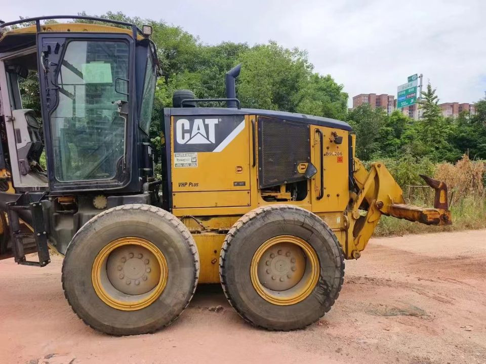 Original CAT 160M Grader Used Caterpillar Brand CAT 140H 140K 160K 120H 14G Motor Grader High Quality - Máy san: hình 2 Original CAT 160M Grader Used Caterpillar Brand CAT 140H 140K 160K 120H 14G Motor Grader High Quality - Máy san: hình 2