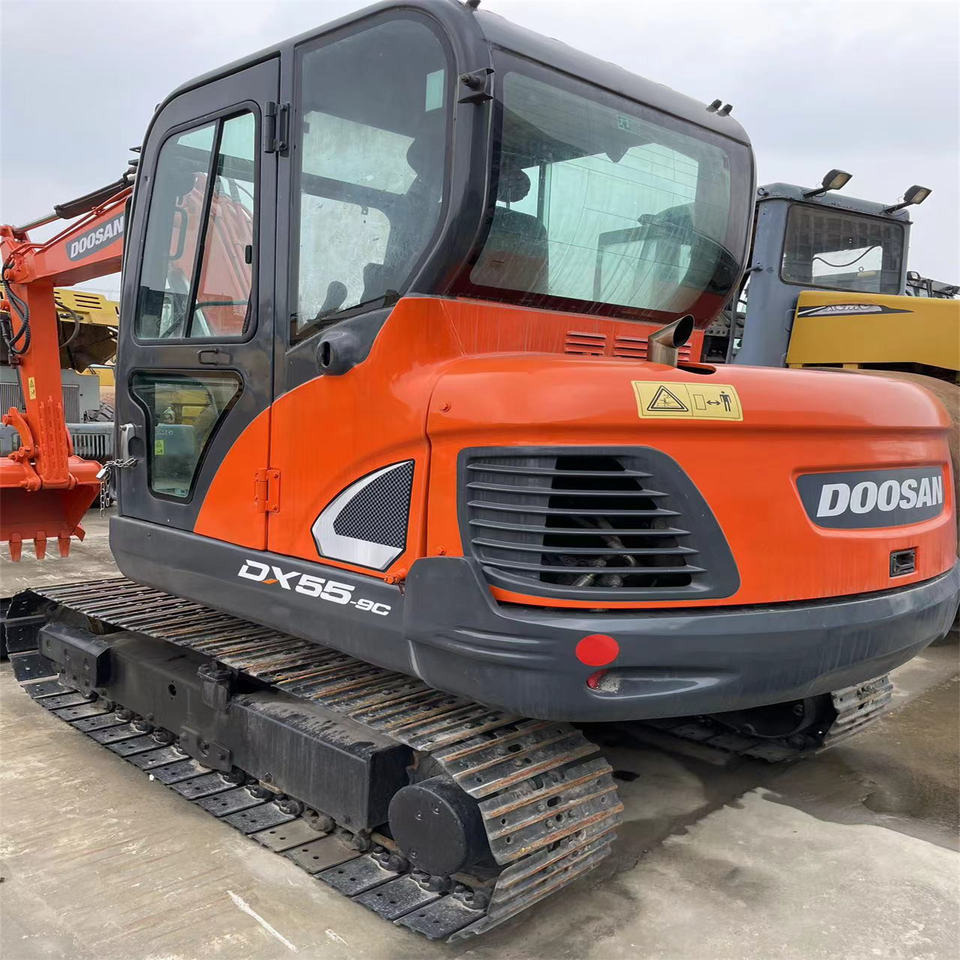 Original Color Used Doosan Dx55 Mini Excavator Used 5 Ton 5.5ton Mini Doosan Excavator for Sale Used Doosan Dx55-9c - Máy xúc mini: hình 1 Original Color Used Doosan Dx55 Mini Excavator Used 5 Ton 5.5ton Mini Doosan Excavator for Sale Used Doosan Dx55-9c - Máy xúc mini: hình 1