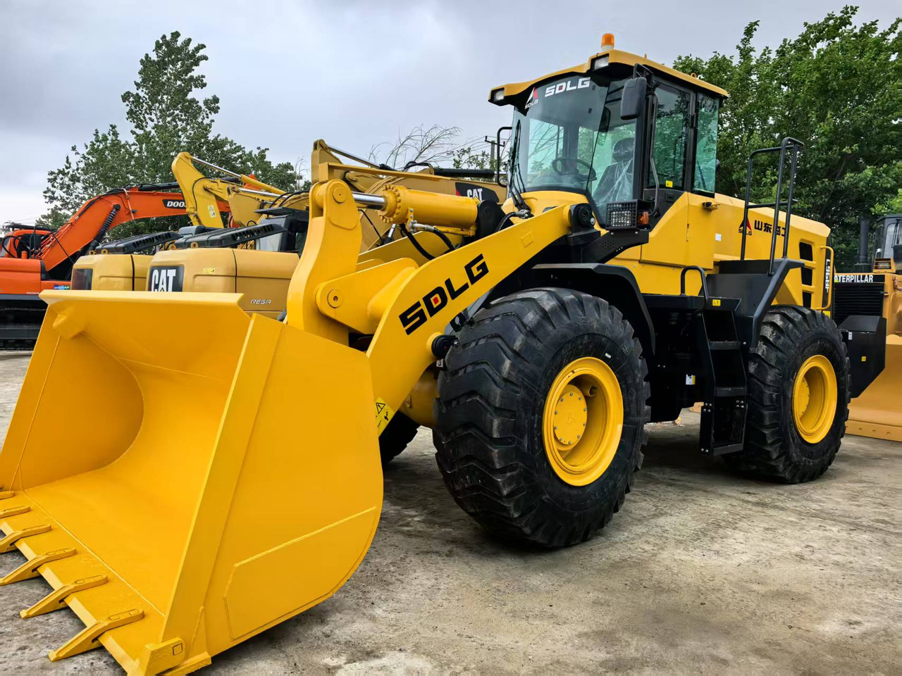 SDLG LG968F - Máy xúc lật bánh lốp: hình 2 SDLG LG968F - Máy xúc lật bánh lốp: hình 2