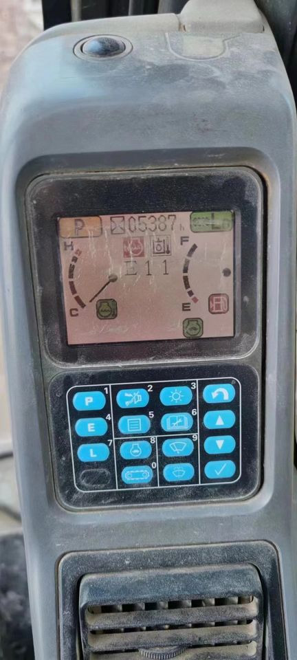 USED EXCAVATOR Good Condition Komatsu PC600-8 Original Japan Cheap Used Excavators Used Original Japan Komatsu PC600 - Máy xúc bánh xích: hình 4 USED EXCAVATOR Good Condition Komatsu PC600-8 Original Japan Cheap Used Excavators Used Original Japan Komatsu PC600 - Máy xúc bánh xích: hình 4