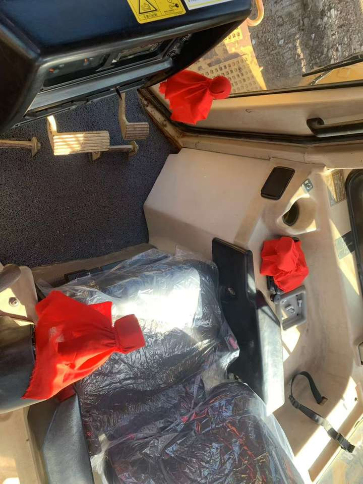 Used Caterpillar Bulldozer D6R, Caterpillar Bulldozer, Caterpillar D6R Bulldozer - Máy ủi: hình 5 Used Caterpillar Bulldozer D6R, Caterpillar Bulldozer, Caterpillar D6R Bulldozer - Máy ủi: hình 5