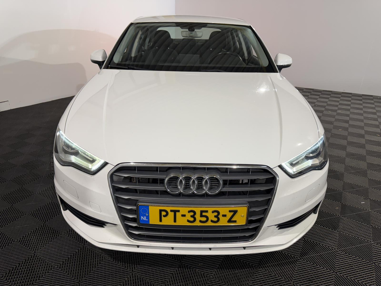 Audi | A3 Limousine | 1.4 TFSI Attraction Pro Line Plus Automaat | 2016 | 256.538 km | PT353Z | Geen oordeel - Sedan: hình 2 Audi | A3 Limousine | 1.4 TFSI Attraction Pro Line Plus Automaat | 2016 | 256.538 km | PT353Z | Geen oordeel - Sedan: hình 2