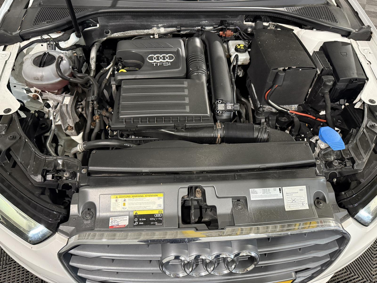 Audi | A3 Limousine | 1.4 TFSI Attraction Pro Line Plus Automaat | 2016 | 256.538 km | PT353Z | Geen oordeel - Sedan: hình 3 Audi | A3 Limousine | 1.4 TFSI Attraction Pro Line Plus Automaat | 2016 | 256.538 km | PT353Z | Geen oordeel - Sedan: hình 3