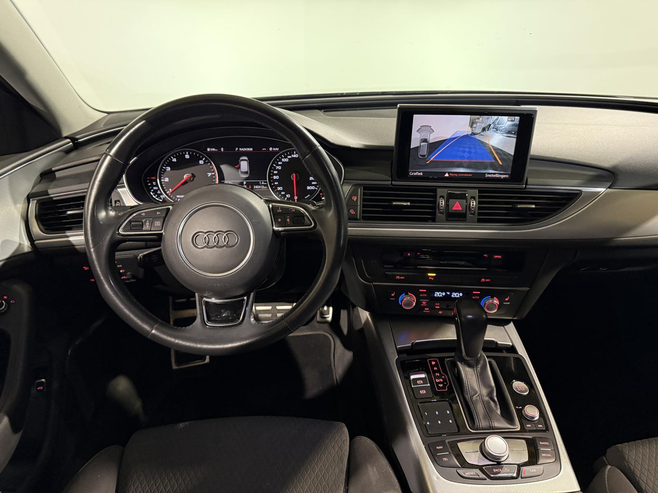 Audi | A6 Avant | 1.8 TFSI ultra Premium Edition | 2016 | 240.412 km | Automaat | L563VD | Geen oordeel - Xe hơi: hình 3 Audi | A6 Avant | 1.8 TFSI ultra Premium Edition | 2016 | 240.412 km | Automaat | L563VD | Geen oordeel - Xe hơi: hình 3