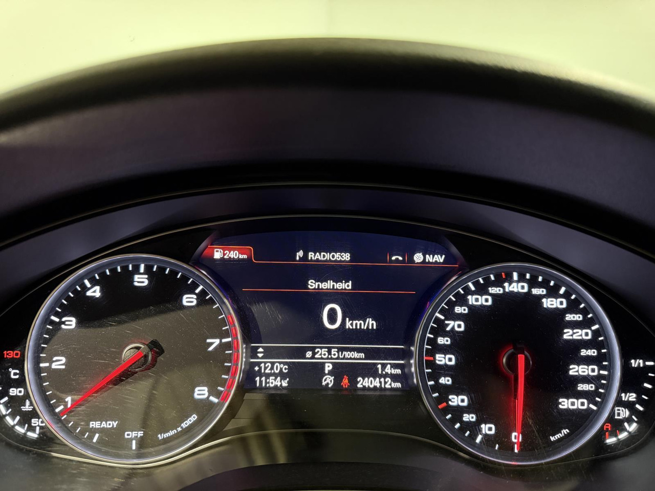 Audi | A6 Avant | 1.8 TFSI ultra Premium Edition | 2016 | 240.412 km | Automaat | L563VD | Geen oordeel - Xe hơi: hình 5 Audi | A6 Avant | 1.8 TFSI ultra Premium Edition | 2016 | 240.412 km | Automaat | L563VD | Geen oordeel - Xe hơi: hình 5