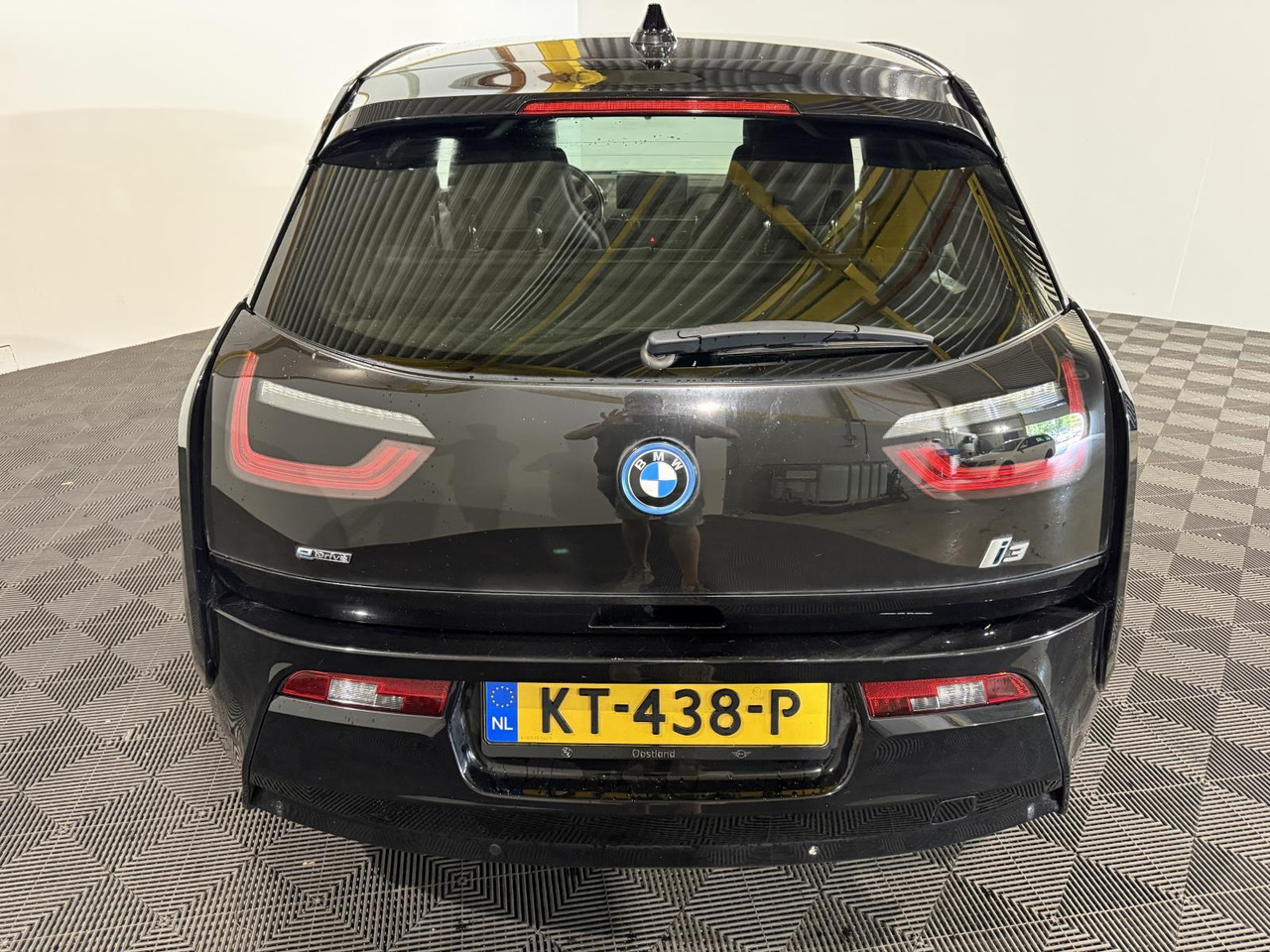 BMW i3 Basis 94Ah 33 kWh | 2017 | 226.715 km | KT-438-P - Hatchback: hình 2 BMW i3 Basis 94Ah 33 kWh | 2017 | 226.715 km | KT-438-P - Hatchback: hình 2